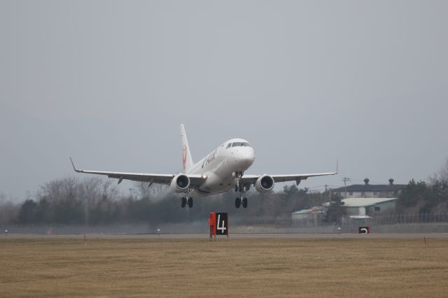 Embraer 170/175 (JA227J) - 02 April 2016:HKD-ITM.