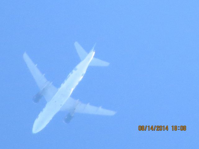 Airbus A319 (N925FR) - Frontier flight from Branson MO to Denver over Baxter Springs KS at 27k feet.