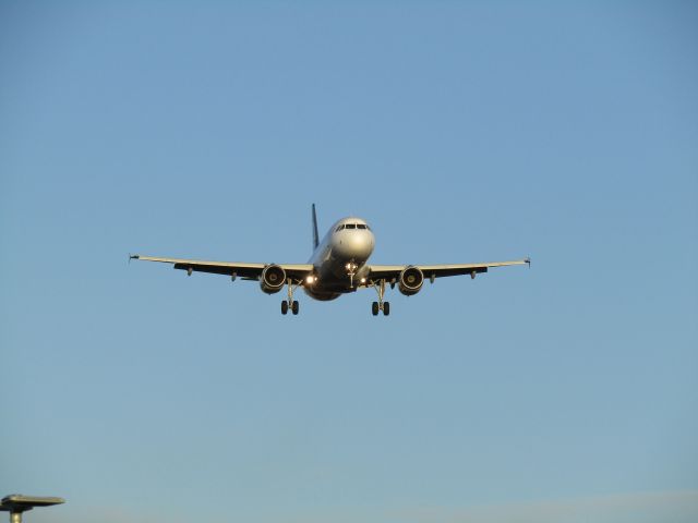 Airbus A320 (ZK-OJN)