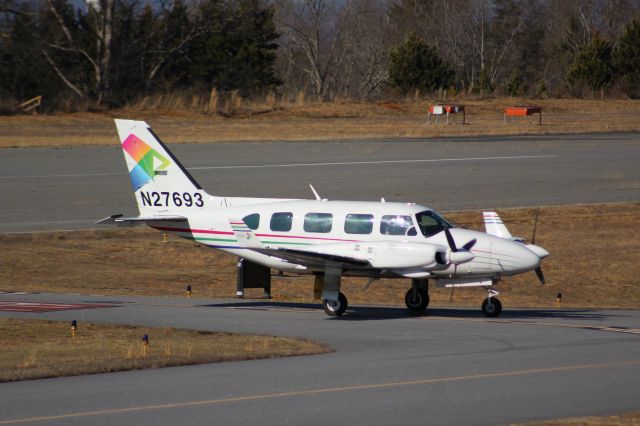 Piper Navajo (N27693)