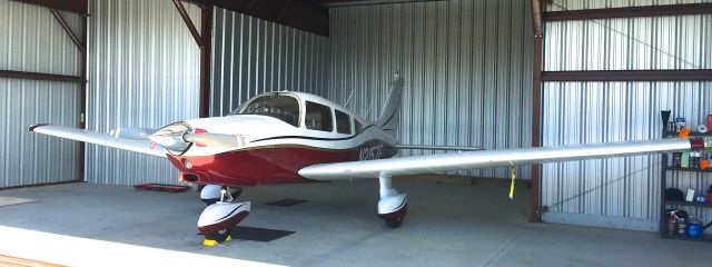 Piper Cherokee (N2157F)