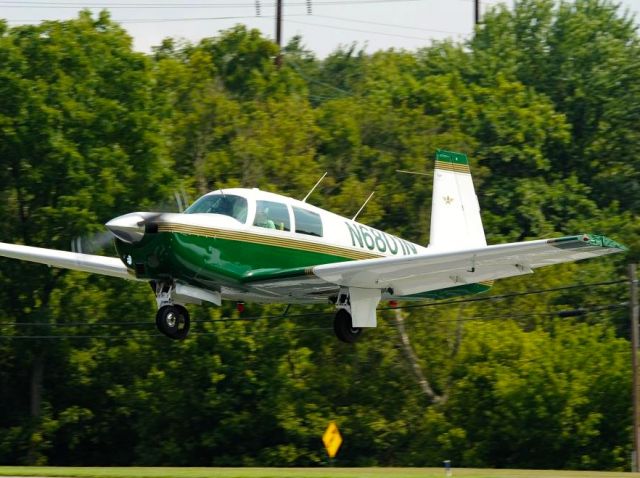 Mooney M-20 (N6801N)