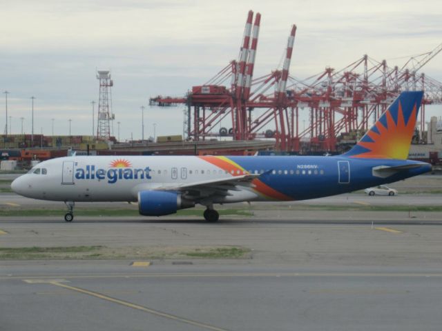 Airbus A320 (N286NV)