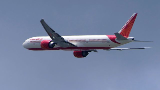 BOEING 777-300ER (VT-ALX)