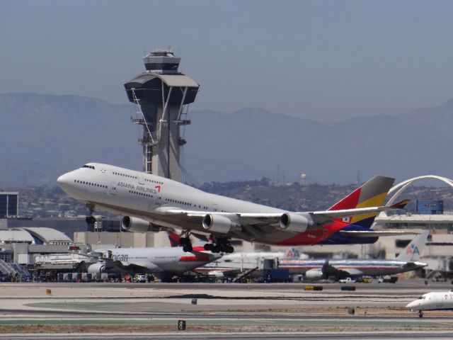 Boeing 747-400 (HL7428) - LAX 7/11/14