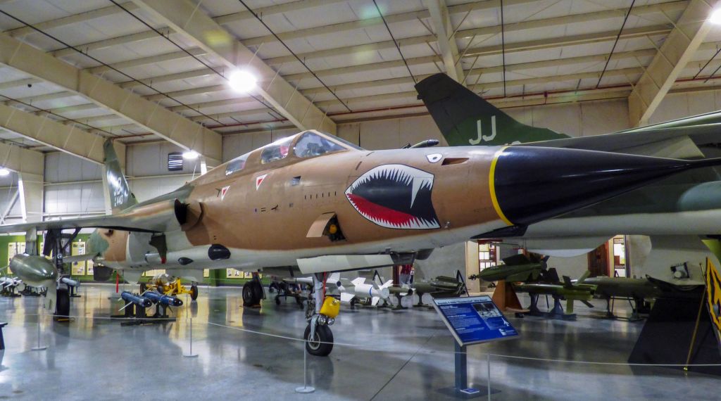 — — - Republic F-105G Thunderchief  "Wild Weasel" 