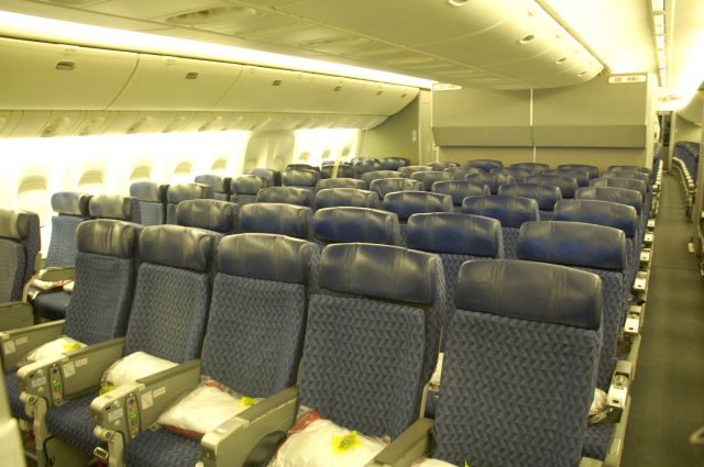 Boeing 777-200 (N759AN) - Coach class