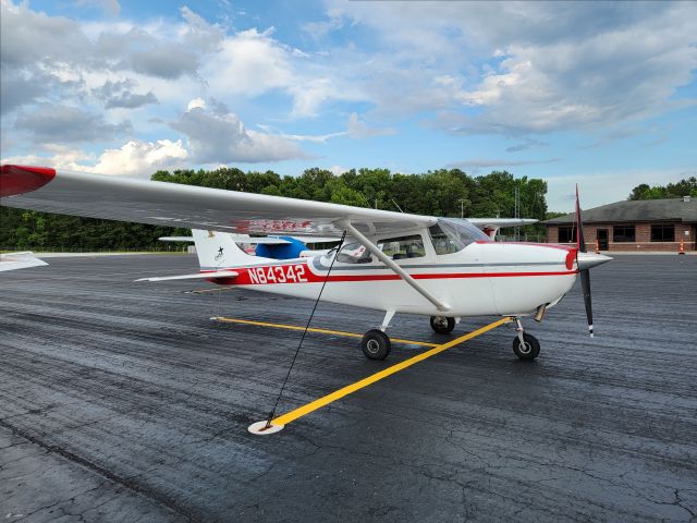 Cessna Skyhawk (N84342)