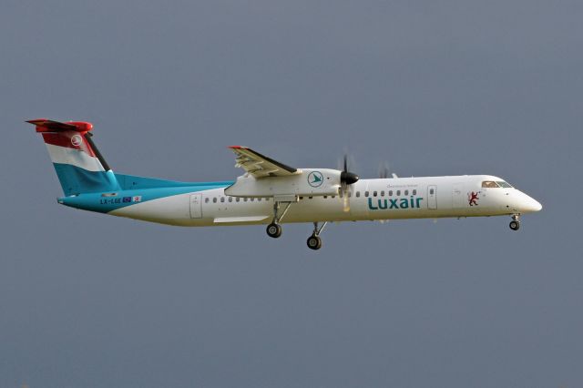 de Havilland Dash 8-300 (LX-LGE)