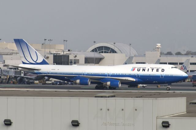 Boeing 747-400 (N181UA) - N181UA  Boeing  B747-422  UAL  KLAX  20130304  4025