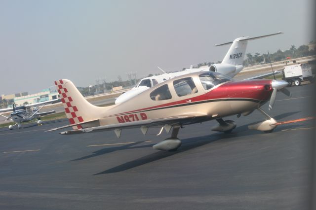 Rockwell Commander 685 (N87LP)