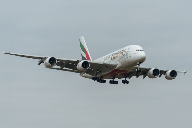 Airbus A380-800 (A6-EEI)