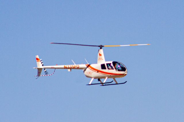 Robinson R-44 (N335PD)