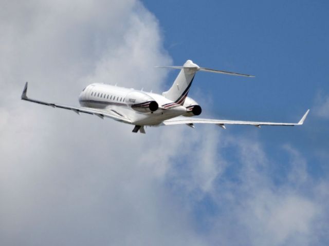 Bombardier Global Express (N160QS)