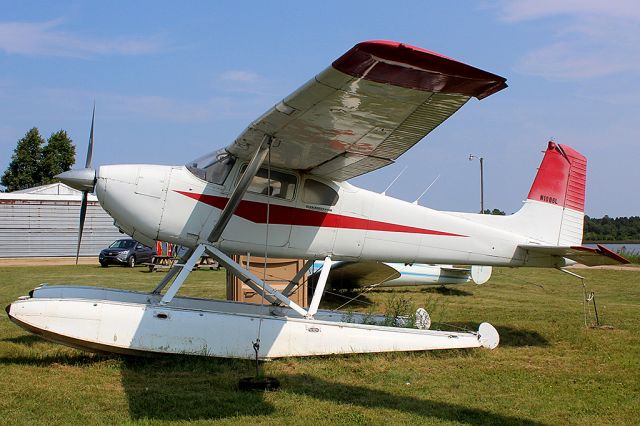 Cessna Skywagon 180 (N1086L)