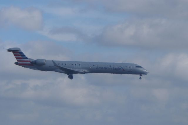 Canadair Regional Jet CRJ-200 (N934FJ)