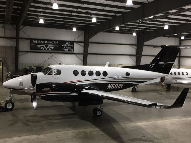 Beechcraft Super King Air 200 (N58AY)