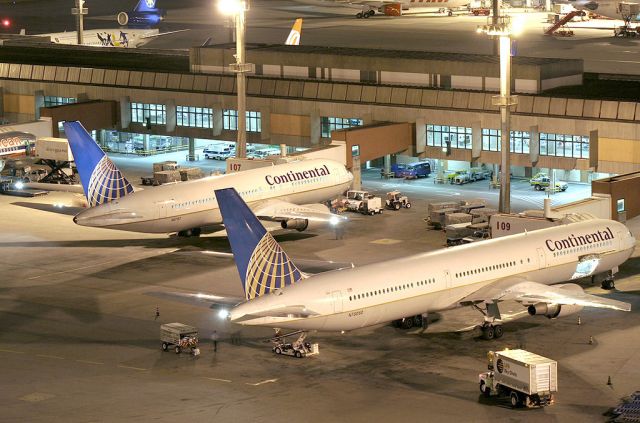 BOEING 767-400 (N78060)