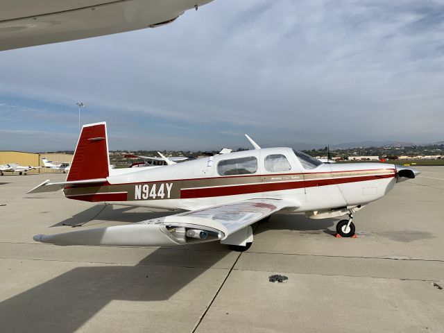 Mooney M-20 Turbo (N944Y)