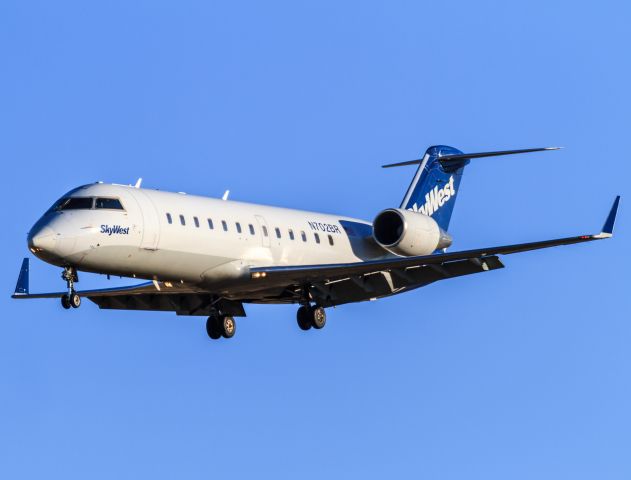 Canadair Regional Jet CRJ-200 (N702BR)