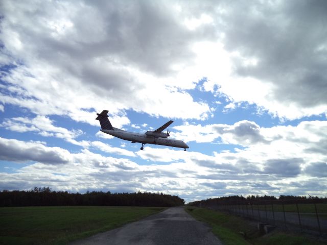 de Havilland Dash 8-400 (C-GKQA)