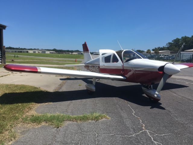 Piper Cherokee (N944DG)