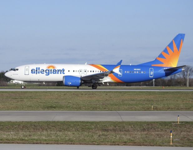 Boeing 737 MAX 8 (N816NV)