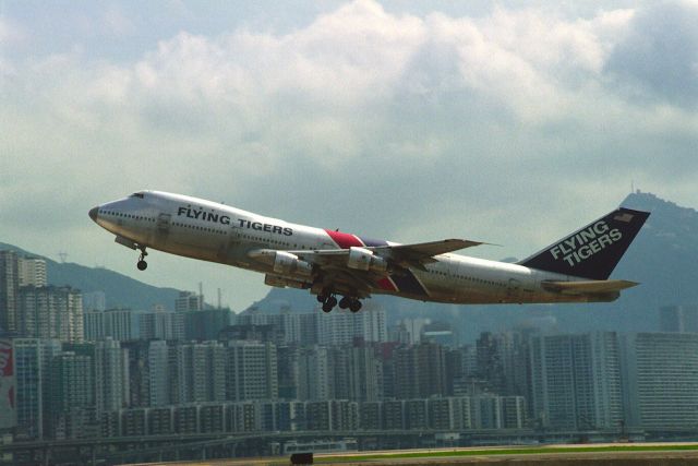 Boeing 747-200 (N806FT) - Departure at Kai Tak Intl Airport Rwy13 on 1987/08/07