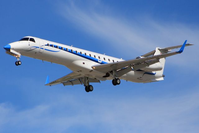 Embraer ERJ-145 (N386AZ)