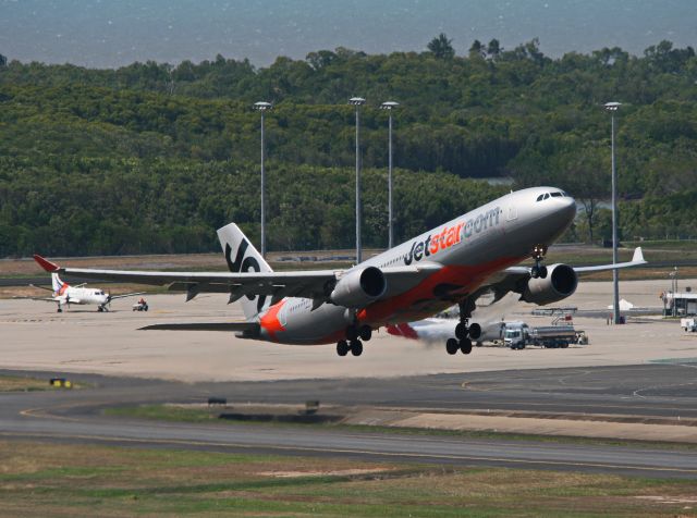 Airbus A330-200 (VH-EBF)