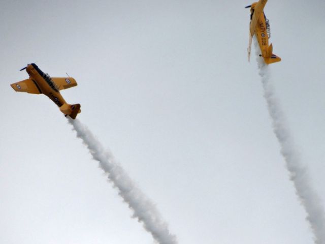 North American T-6 Texan (C-FNDB)