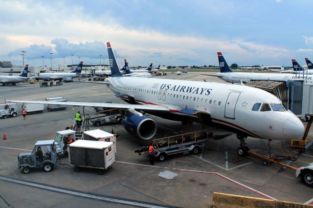 Airbus A320 (N107US)