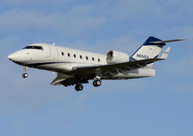 Canadair Challenger (N604CA) - 27/01/2013br /Landing 27