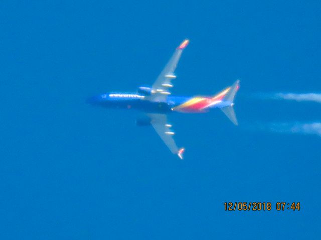 Boeing 737-800 (N8679A)