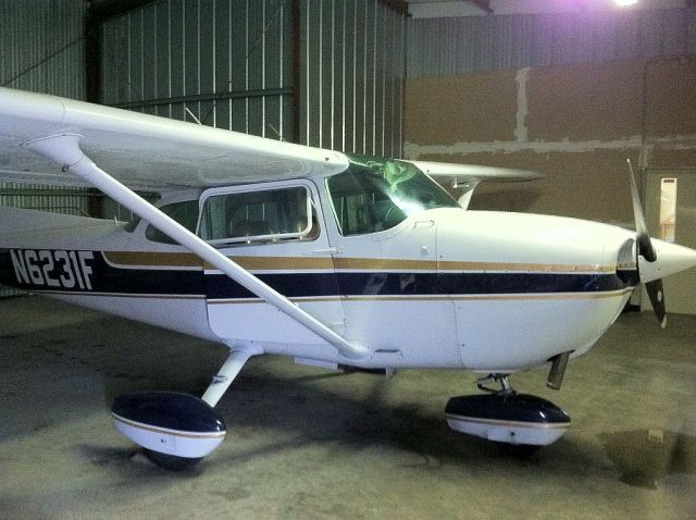 Cessna Skyhawk (N6231F)