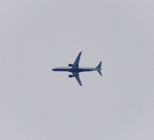 Embraer ERJ-190 —