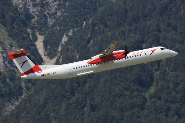 de Havilland Dash 8-400 (OE-LGM)