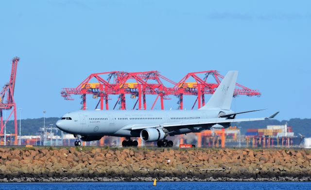 A39002 — - A39-002 Royal Australian Air Force Airbus A330-200MRTT cn 951 26th March 2017