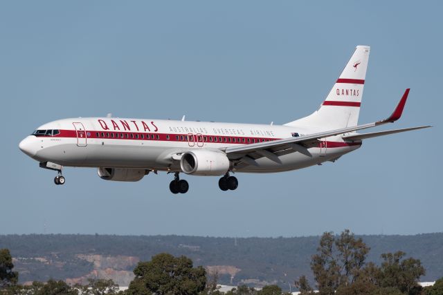 Boeing 737-700 (VH-VXQ)