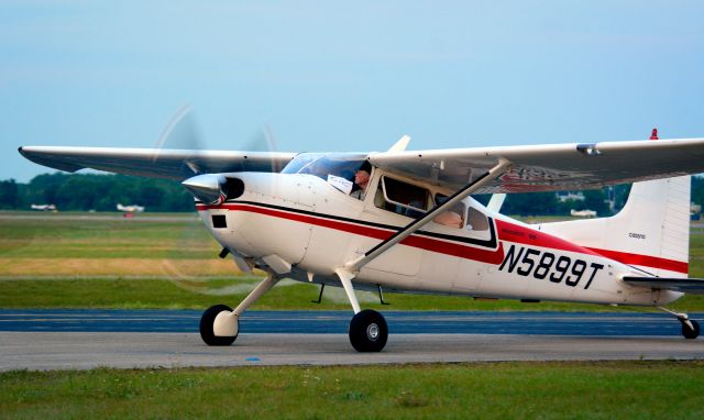 Cessna Skylane (N5899T) - 2014 Sun n Fun