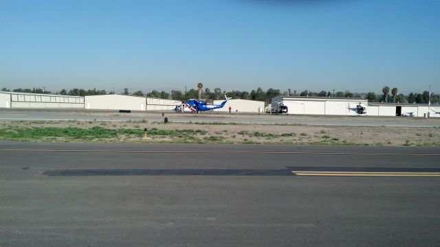 Sikorsky S-76 (N720BG) - TAIL # ? FOR THIS HELICOPTER?<br><br>ON WAY TO HELI-EXPO AT ANAHEIM CONVENTION CENTER FROM FULLERTON.  br /br /I WILL DRIVE DOWN TO HELIEXPO ANAHEIM TO GET THE TAIL NUMBER.