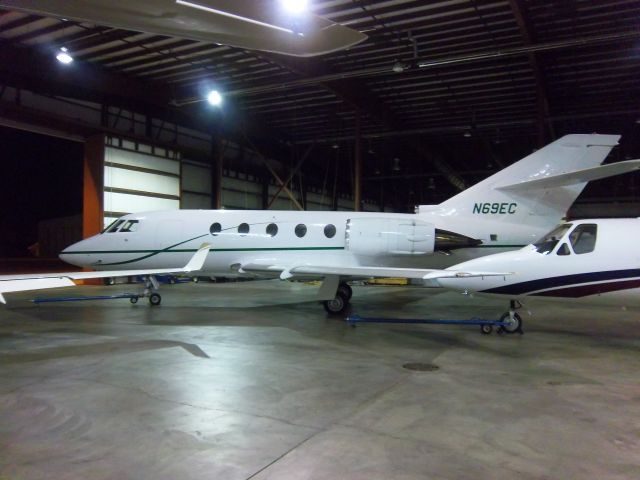 Dassault Falcon 20 (N69EC)