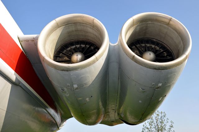 Ilyushin Il-62 (DDRSEG) - Kuznetsov NK-8-4 enginesbr /br /1973 IL-62, Interflug ("Lady Agnes"), DDR-SEG, April 2009