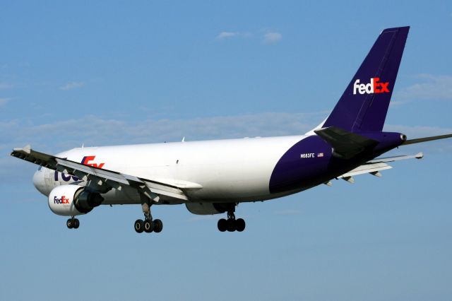 N683FE — - Fed Ex "Xenophon" early arrival on rwy 25.