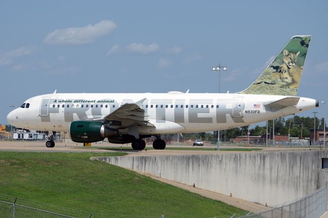 Airbus A319 (N930FR) - Lola and Max taxi to the terminal after arriving in Little Rock, September 2012. This A319 was a lease aircraft, and has since been returned. The airframe now flies for Rossiya, a Russian airline. The registration 930FR now belongs to a privately-owned TBM.