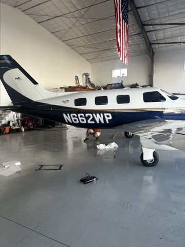 Piper Malibu Mirage (N662WP)