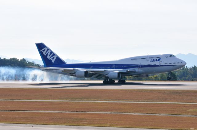 Boeing 747-400 (JA8099) - 2011・11・12