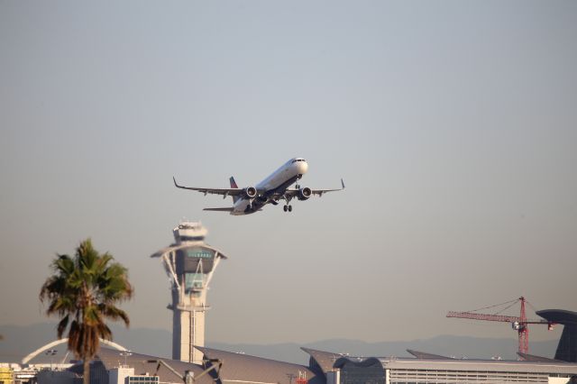 Airbus A321 (N397DN)