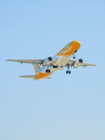 Airbus A320 (9V-TRS)