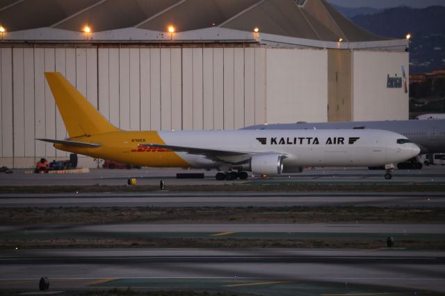 BOEING 767-300 (N760CK)